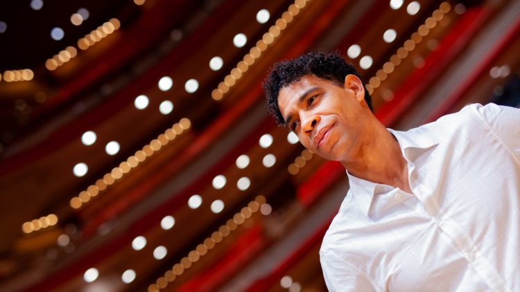 Carlos Acosta.