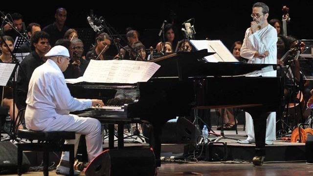 Chucho Valdés y Leo Brouwer en un concierto en 2014. 