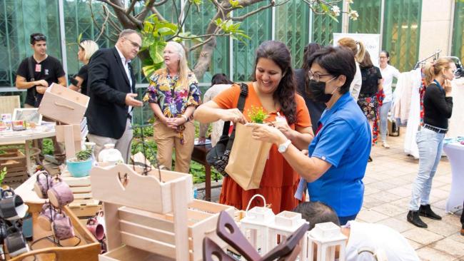 Un bazar con emprendimientos femeninos cubanos realizados en La Habana en marzo de 2023..