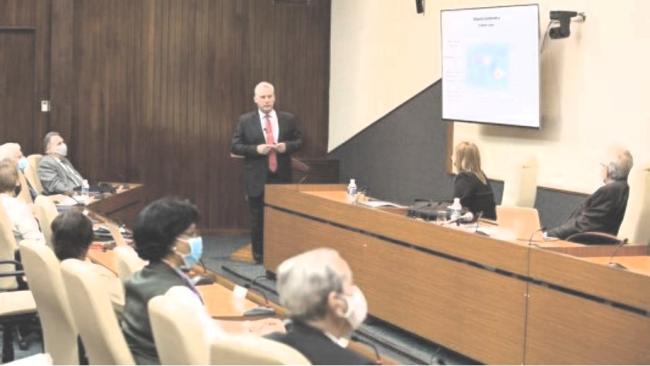 Miguel Díaz-Canel en la defensa de su tesis doctoral.