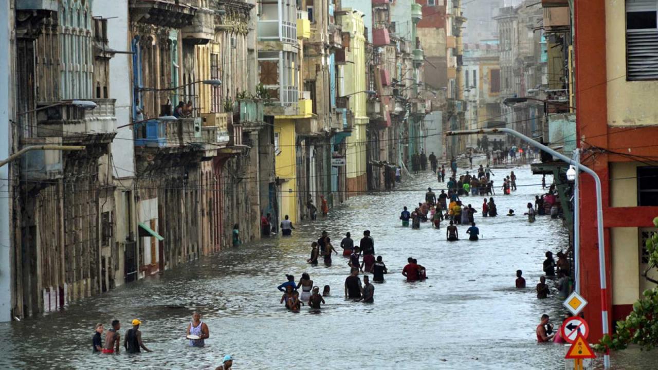 Huracán en Centro Habana. 