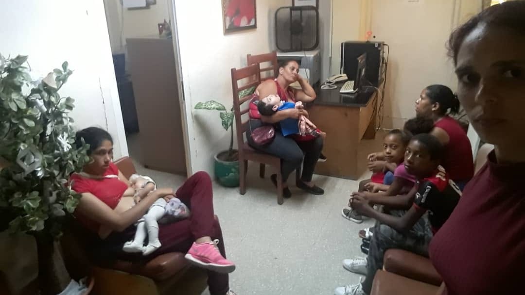 Madres cubanas que se plantaron en el Gobierno de Pinar del Río.