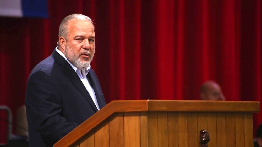 Manuel Marrero ante la Asamblea Nacional del Poder Popular.