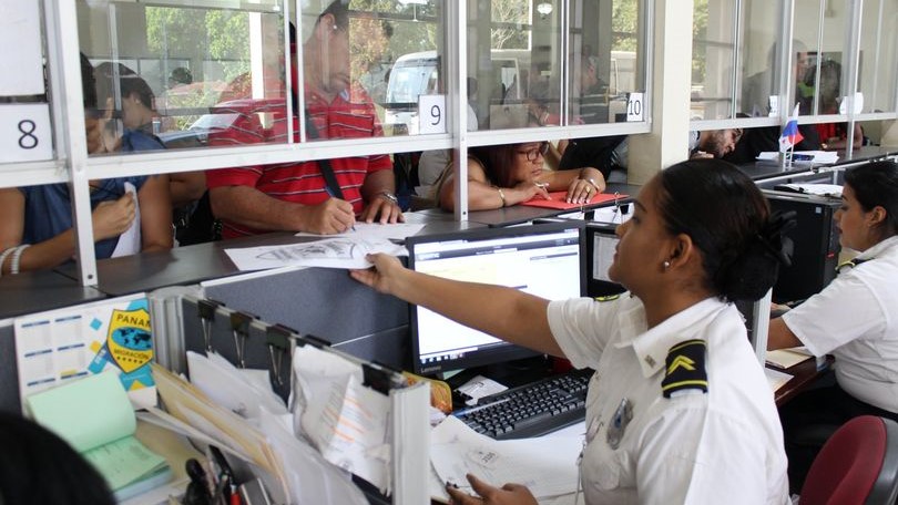 Oficina de trámites migratorios en Panamá.