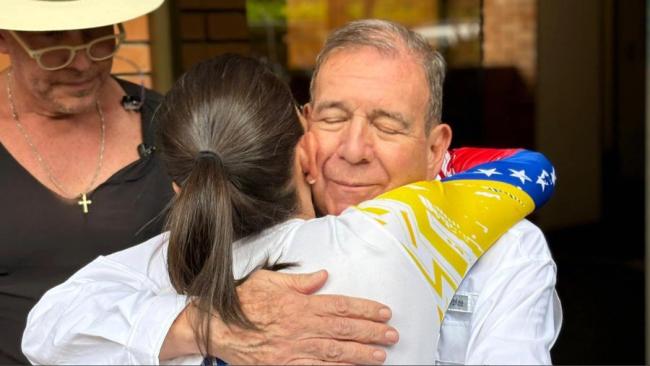 Edmundo González Urrutia y María Corina Machado, en acto de campaña.