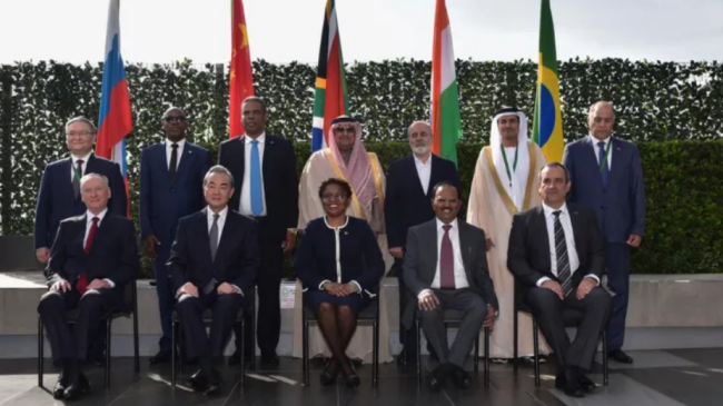 Representantes de seguridad de los países BRICS y de gobiernos afines reunidos en Sudáfrica.